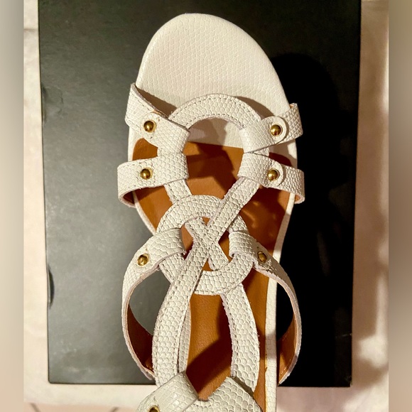 WHITE STRAPPY LEATHER SANDALS  HEELS — NEW — SIZE 8 - Picture 6 of 17